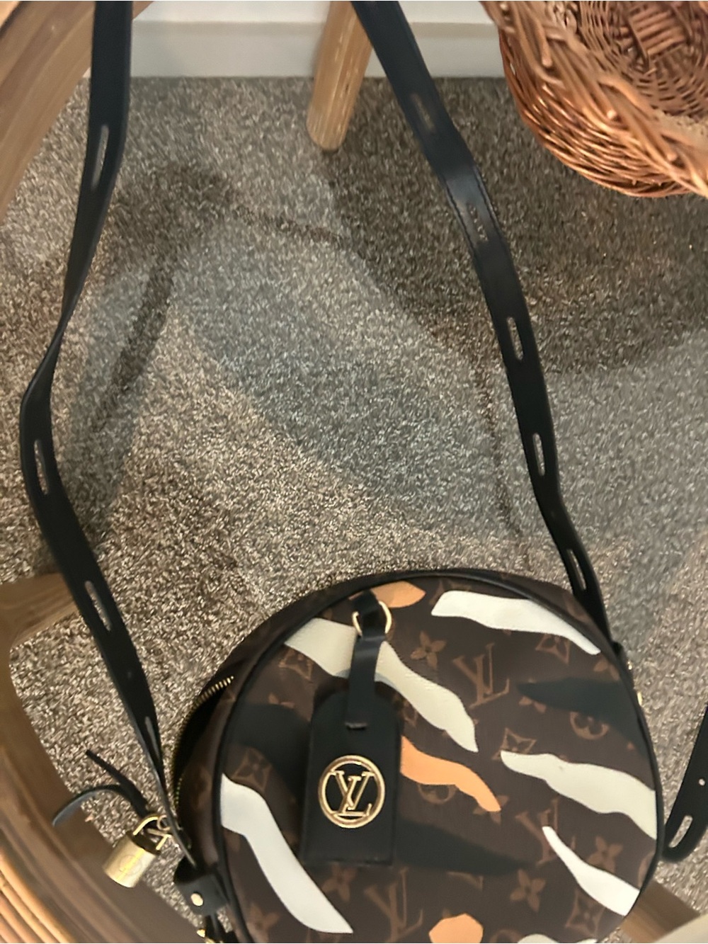 Multicolor Black Handbag - Picture 8 of 11